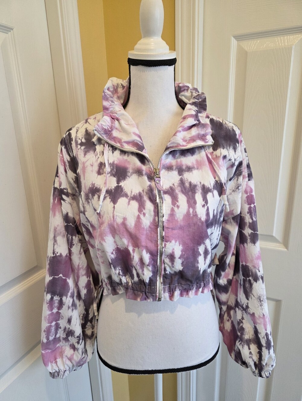 BERSHKA COLORFUL CROP JACKET, SIZE M